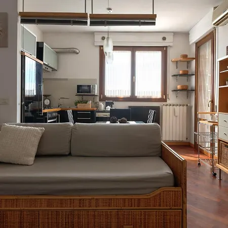 Bright Penthouse With Panoramic Sunlit Terrace Floransa