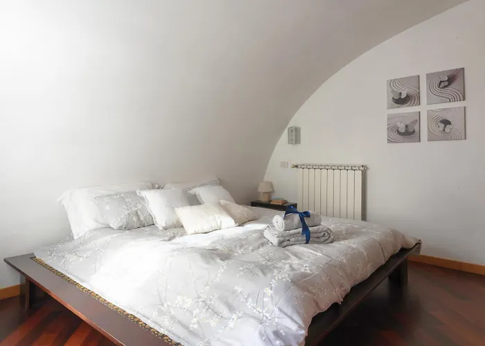 Bright Penthouse With Panoramic Sunlit Terrace فلورنس