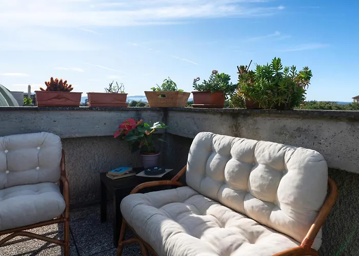 Bright Penthouse With Panoramic Sunlit Terrace فلورنس