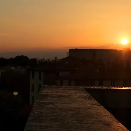 Bright Penthouse With Panoramic Sunlit Terrace * فلورنس